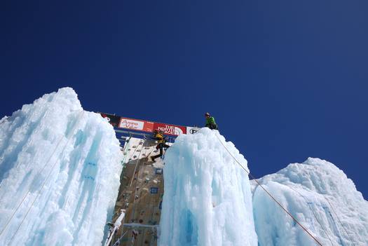 赤岩の氷柱 八ヶ岳アイス中級（定員2）3月6～7日
